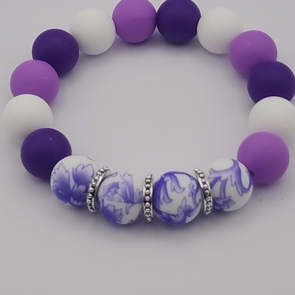 Purple silicone beaded stretch bracelet Design by FreeSpirit (Me!) - Picture 7 of 12